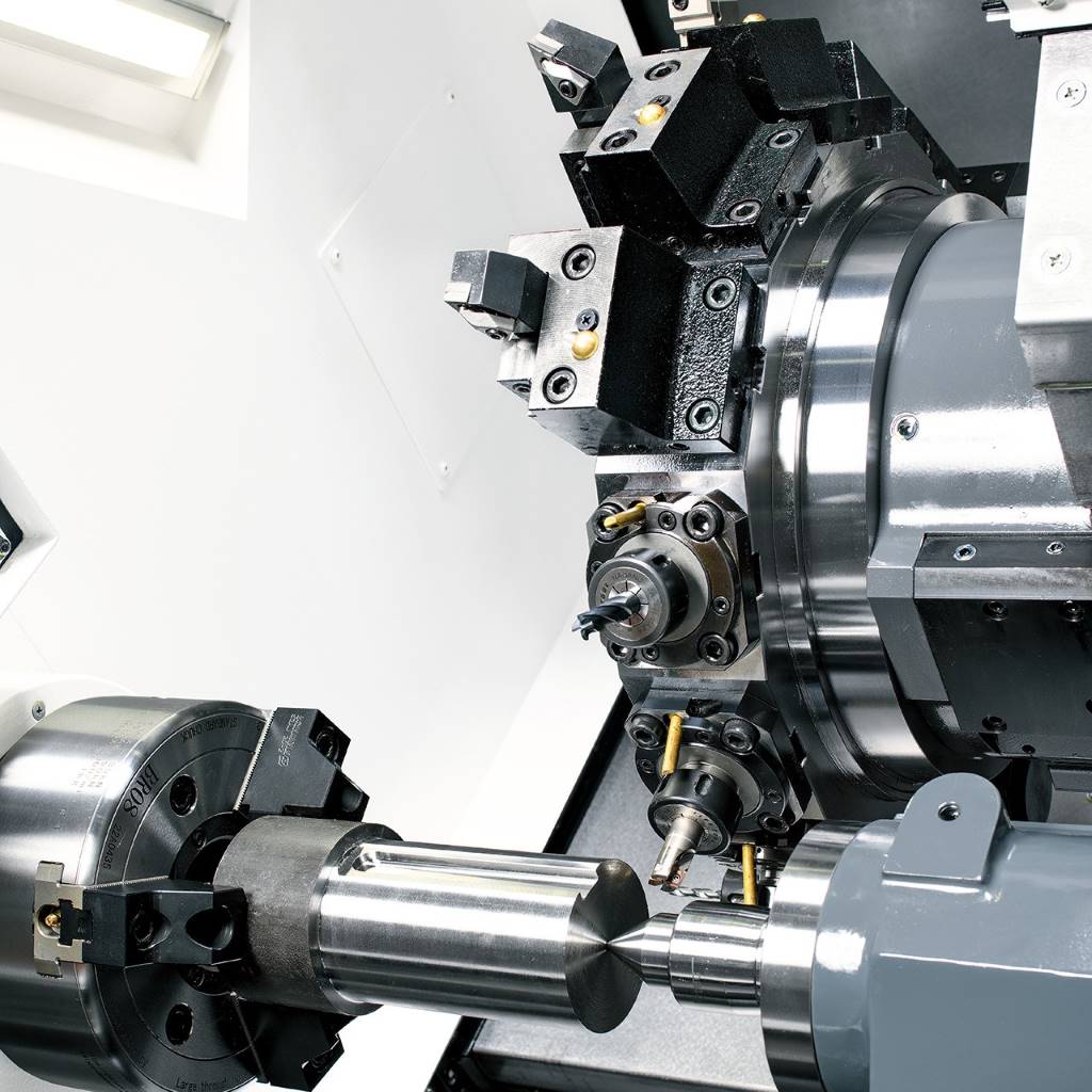 The Nakamura SC-200IIL has an exceptionally large machining area for a small footprint machine
