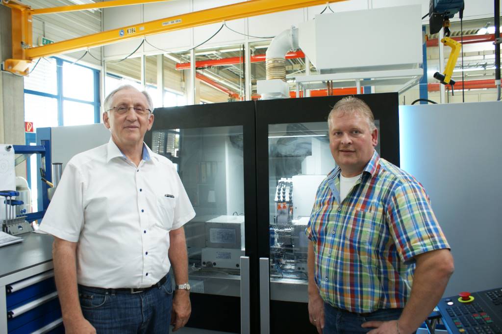 Division manager Alexander Scheitenberger (right) and Erhard Bader, head of production, are very satisfied with the decision to acquire the K100